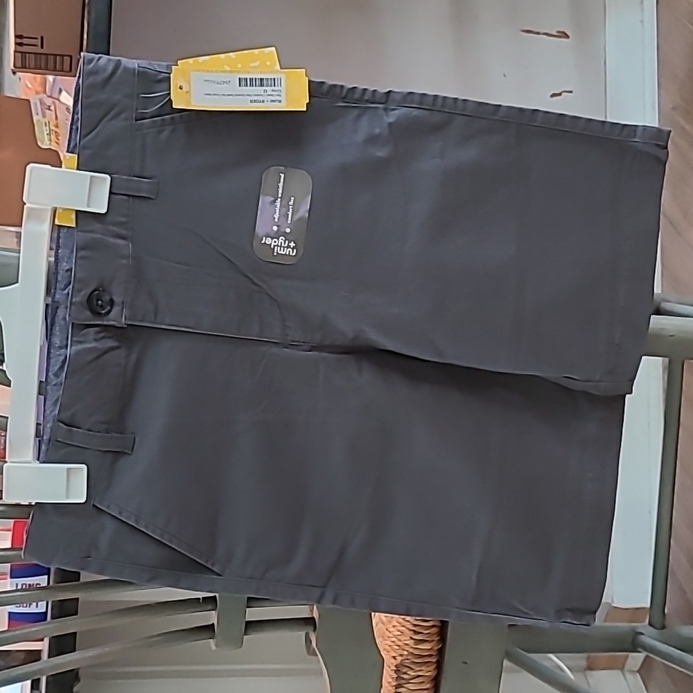 New with tags Rumi Ryder Chino shorts